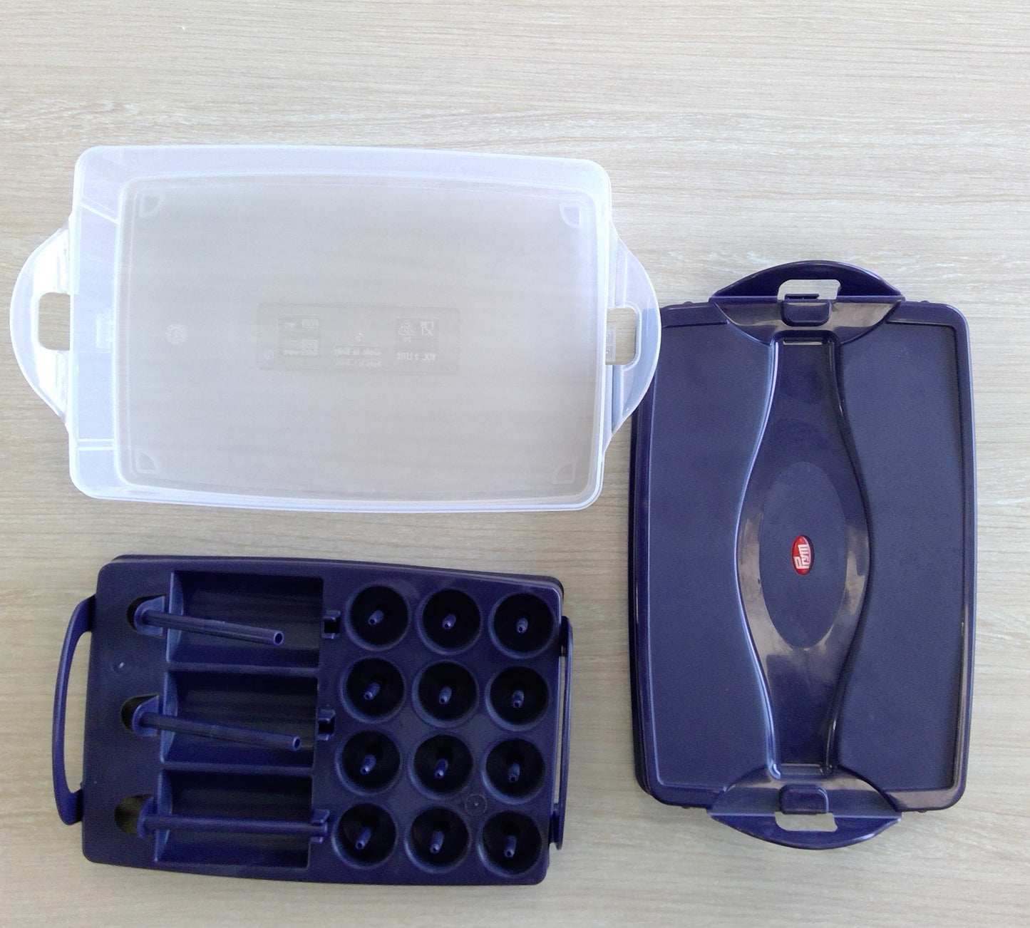 Multi Click Storage box with sorting insert for sewing threads